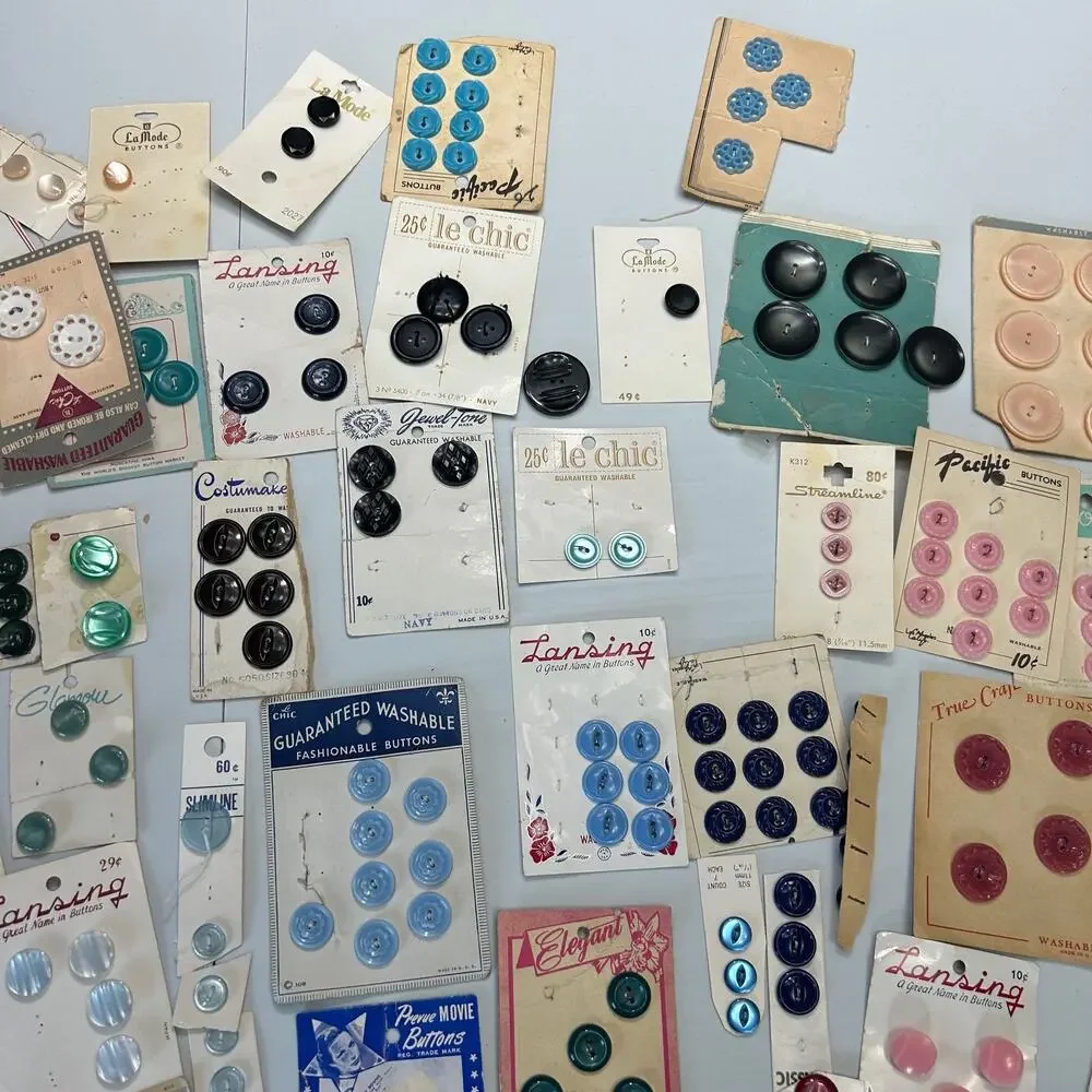 Vintage and Antique‎ Plastic Button Lot